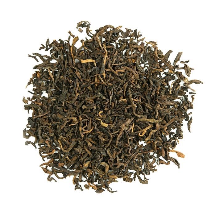 Pu-erh Menghai Yunnan 50g– detail sypaných lístků (Menghai, Yunnan)
